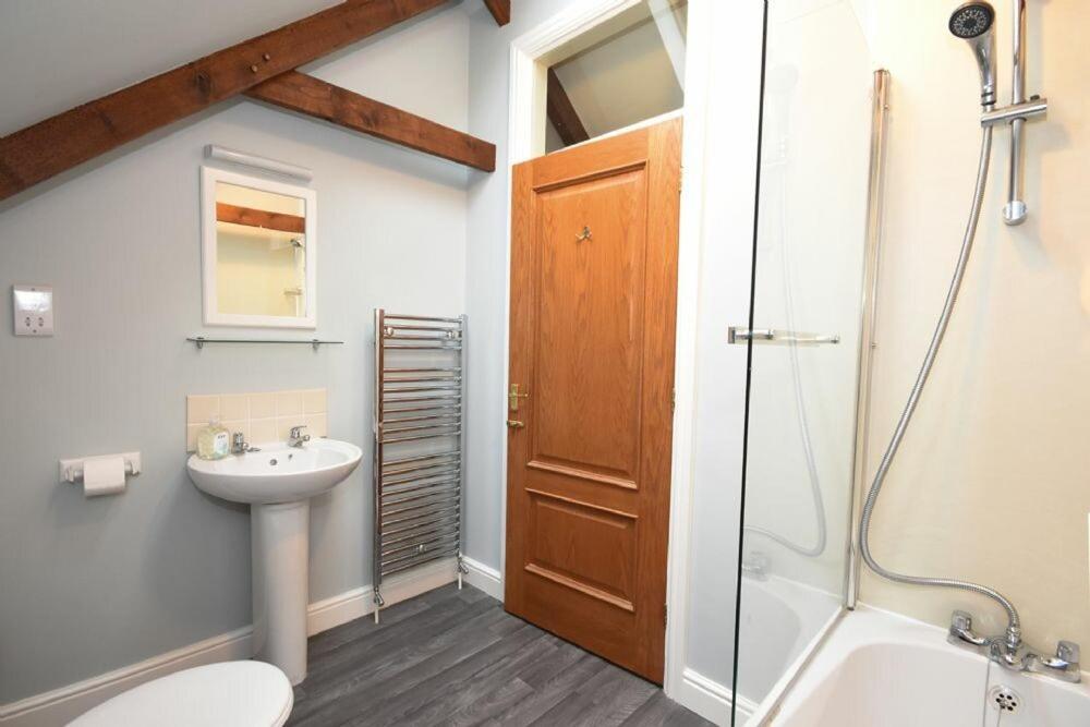 Villa Craster Tower Coach House Esterno foto